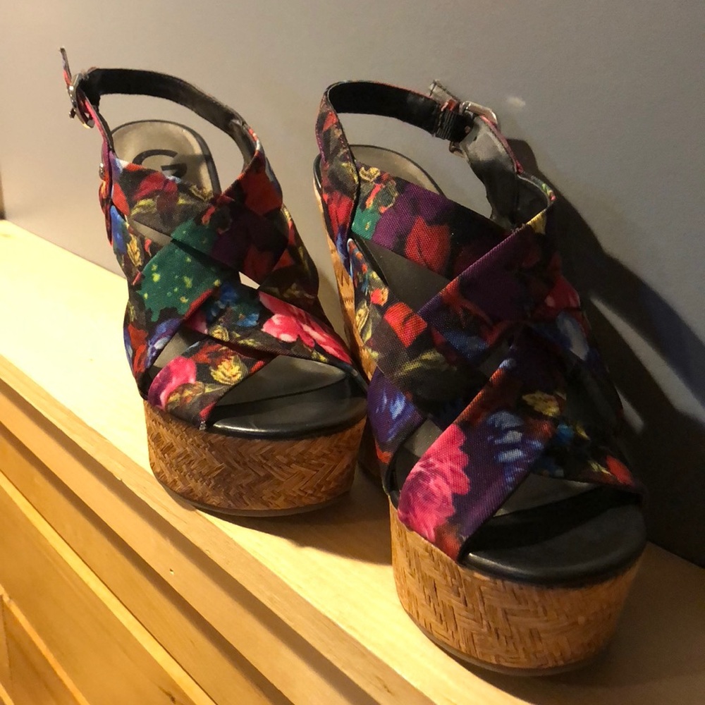 Guess wedge sandals